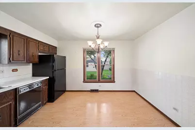 336 79th Avenue, Willowbrook, IL 60527 - Photo 9