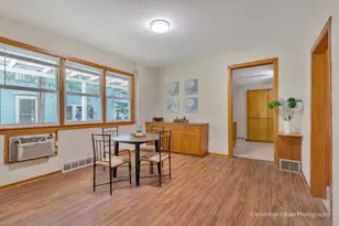 15 N Brainard St, Naperville, IL 60540 - Photo 7