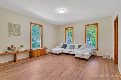 15 N Brainard Street, Naperville, IL 60540 - Photo 5