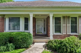 2109 N Charter Point Dr, Arlington Heights, IL 60004 - Photo 5