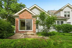 2109 N Charter Point Dr, Arlington Heights, IL 60004 - Photo 37