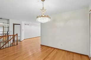 2109 N Charter Point Dr, Arlington Heights, IL 60004 - Photo 21