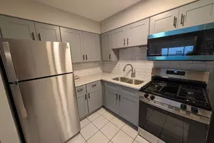 7925 W 103 St, Palos Hills, IL 60465 - Photo 3