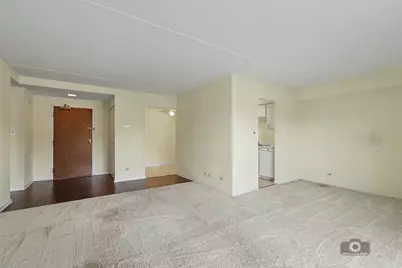 6340 Americana Drive #214, Willowbrook, IL 60527 - Photo 5
