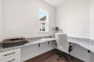 6303 Julie Ct, Lisle, IL 60532 - Photo 11