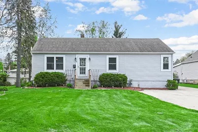 144 E 2nd Avenue, New Lenox, IL 60451 - Photo 1