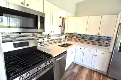 1285 Bamburg Court #D, Hanover Park, IL 60133 - Photo 5
