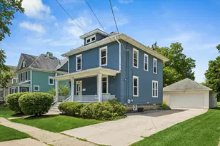 805 Clay St, Woodstock, IL 60098 - Photo 3