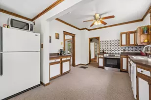 805 Clay St, Woodstock, IL 60098 - Photo 17