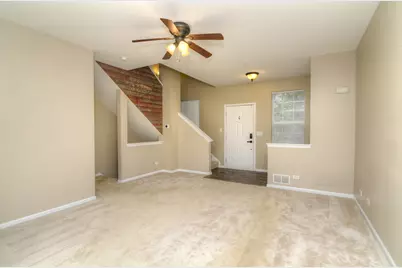 1484 Cambria Drive #211-2, Dekalb, IL 60115 - Photo 9