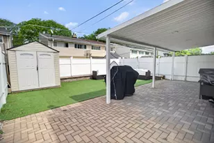 9447 Meadow Ln, Des Plaines, IL 60016 - Photo 19
