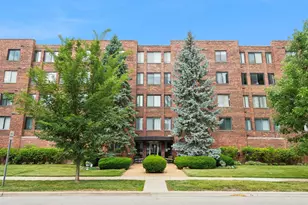 110 S Dunton Ave, Arlington Heights, IL 60005 - Photo 1