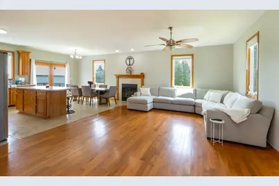16649 Beaverton Road, Capron, IL 61012 - Photo 11
