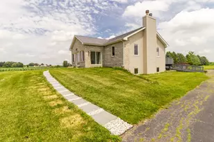 16649 Beaverton Rd, Capron, IL 61012 - Photo 7