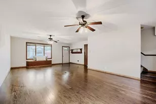 10056 S Talman Ave, Chicago, IL 60655 - Photo 3