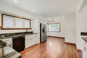 10056 S Talman Ave, Chicago, IL 60655 - Photo 7