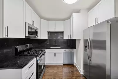 9420 S Saint Lawrence Avenue, Chicago, IL 60619 - Photo 9