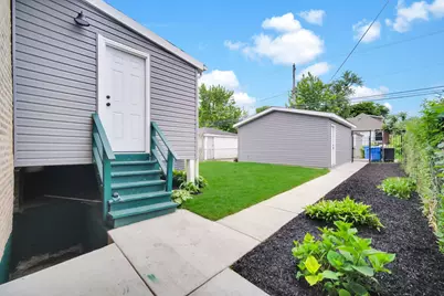 9420 S Saint Lawrence Avenue, Chicago, IL 60619 - Photo 29