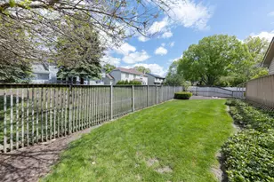 1437 Ambleside Cir, Naperville, IL 60540 - Photo 37