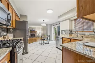 2712 Stockton Rd, Naperville, IL 60564 - Photo 5