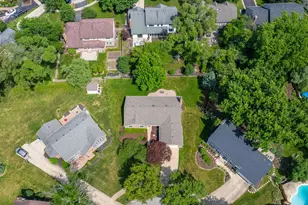 674 Honeysuckle Dr, Naperville, IL 60540 - Photo 31