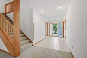 2 Stetson Dr, Bloomington, IL 61701 - Photo 3