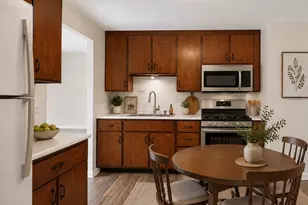 527 Sherwood Dr, Streamwood, IL 60107 - Photo 11
