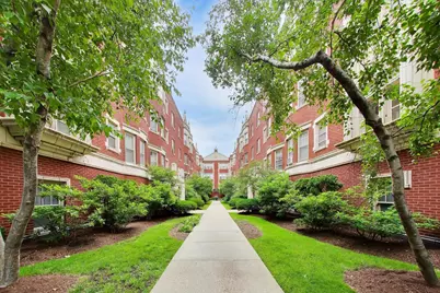 [Address not provided], Oak Park, IL 60302 - Photo 7