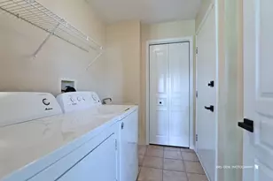 1096 Chesapeake Blvd, Grayslake, IL 60030 - Photo 17