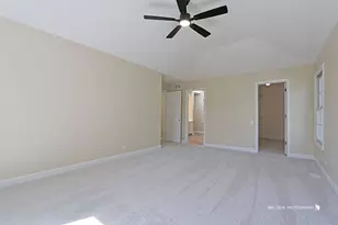 1096 Chesapeake Blvd, Grayslake, IL 60030 - Photo 21