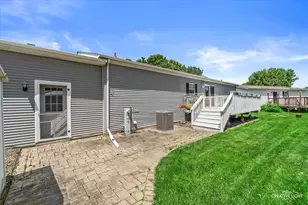 605 Bluebird Cir, Sandwich, IL 60548 - Photo 17