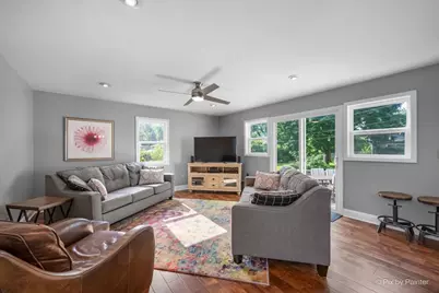 157 S Rosedale Avenue, Aurora, IL 60506 - Photo 11