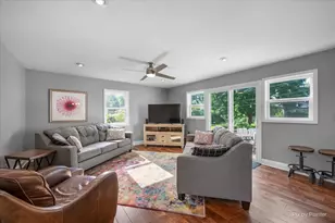 157 S Rosedale Ave, Aurora, IL 60506 - Photo 11