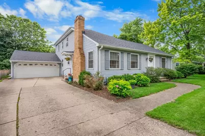 157 S Rosedale Avenue, Aurora, IL 60506 - Photo 1