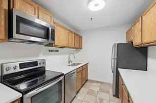 3265 Kirchoff Rd, Rolling Meadows, IL 60008 - Photo 9