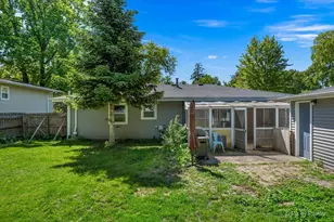 1820 Forrest Blvd, Saint Charles, IL 60174 - Photo 27