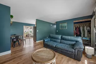 1820 Forrest Blvd, Saint Charles, IL 60174 - Photo 3