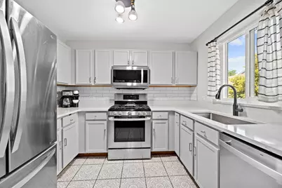 2625 Woodmere Drive, Darien, IL 60561 - Photo 11