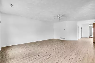 295 N 1st Avenue, Coal City, IL 60416 - Photo 7