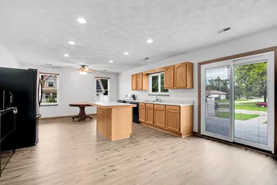 295 N 1st Avenue, Coal City, IL 60416 - Photo 9
