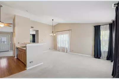 3158 Falling Waters Lane #3158, Lindenhurst, IL 60046 - Photo 3