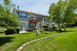 3158 Falling Waters Ln, Lindenhurst, IL 60046 - Photo 15