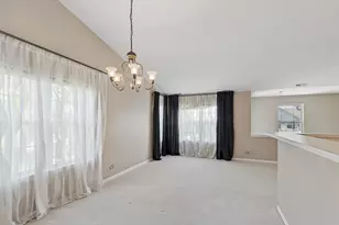 3158 Falling Waters Ln, Lindenhurst, IL 60046 - Photo 5