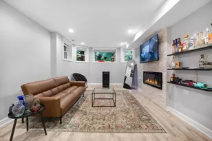 1135 W Farwell Ave, Chicago, IL 60626 - Photo 3