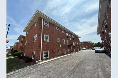 9463 Maple Drive #1A, Rosemont, IL 60018 - Photo 1