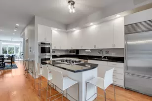 1239 N State Pkwy, Chicago, IL 60610 - Photo 17
