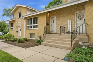 1533 N Arlington Heights Rd, Arlington Heights, IL 60004 - Photo 1