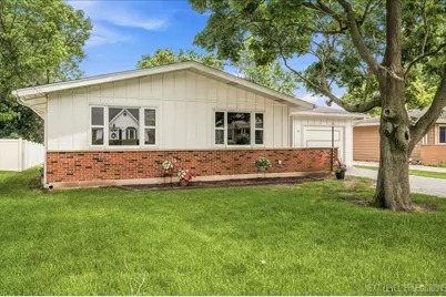 77 S Chase Avenue, Lombard, IL 60148 - Photo 1