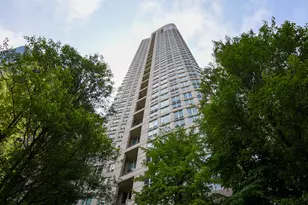 345 N La Salle Dr, Chicago, IL 60654 - Photo 1