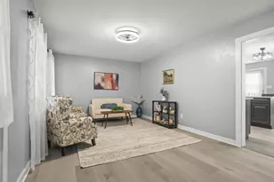 29 W Main St, Amboy, IL 61310 - Photo 3